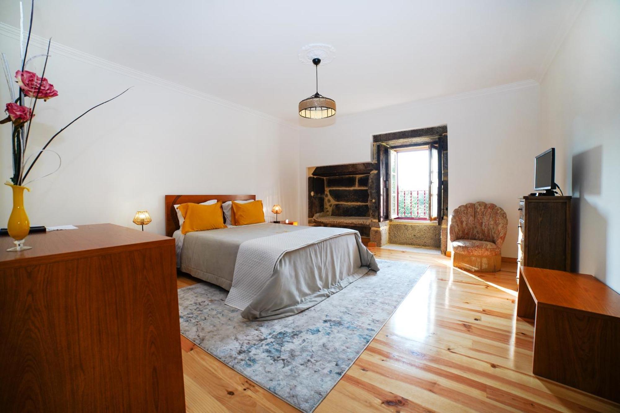 Casa Do Ribeiro Country house *