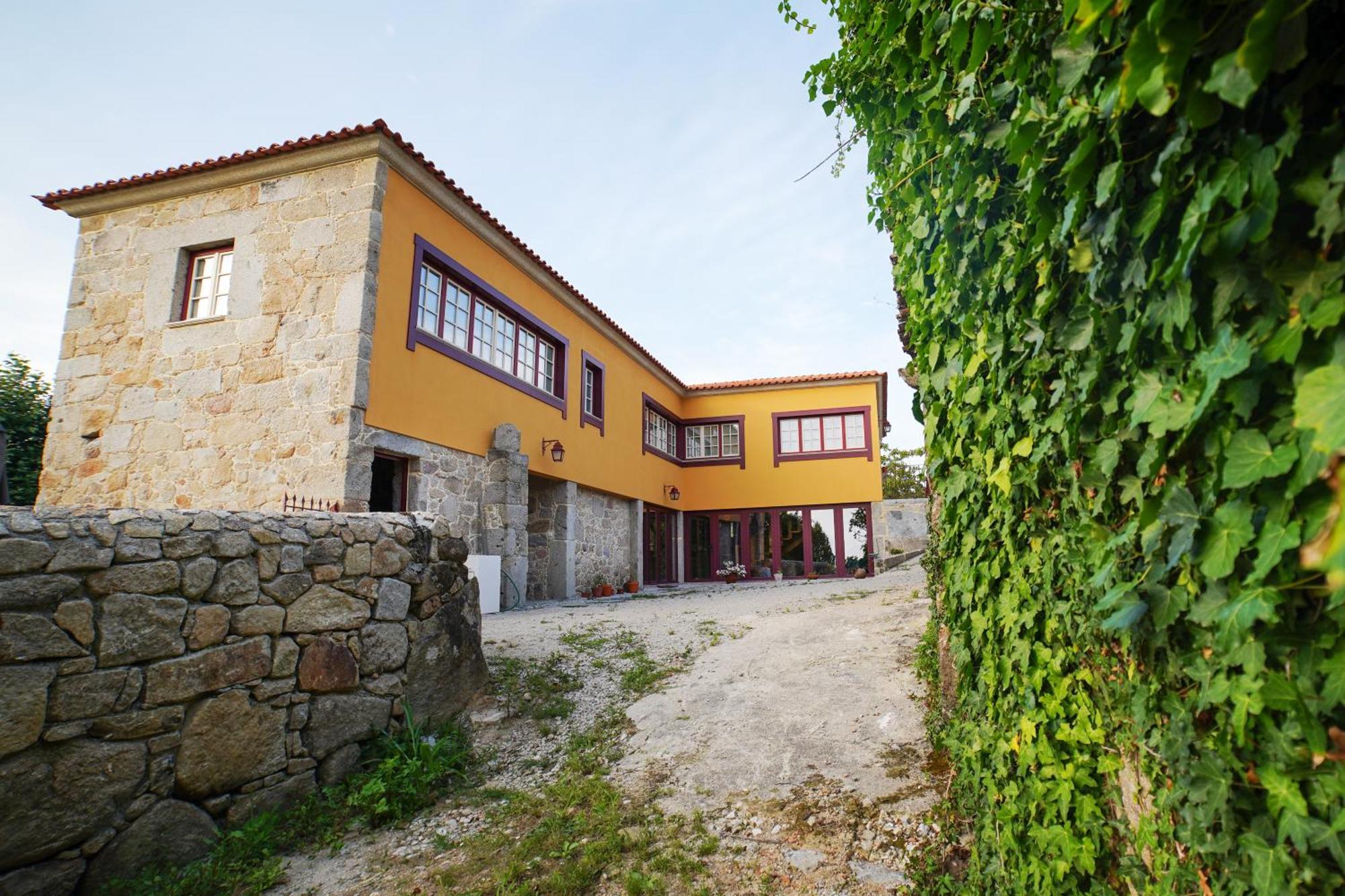 Country house Casa Do Ribeiro Lago (Braga)
